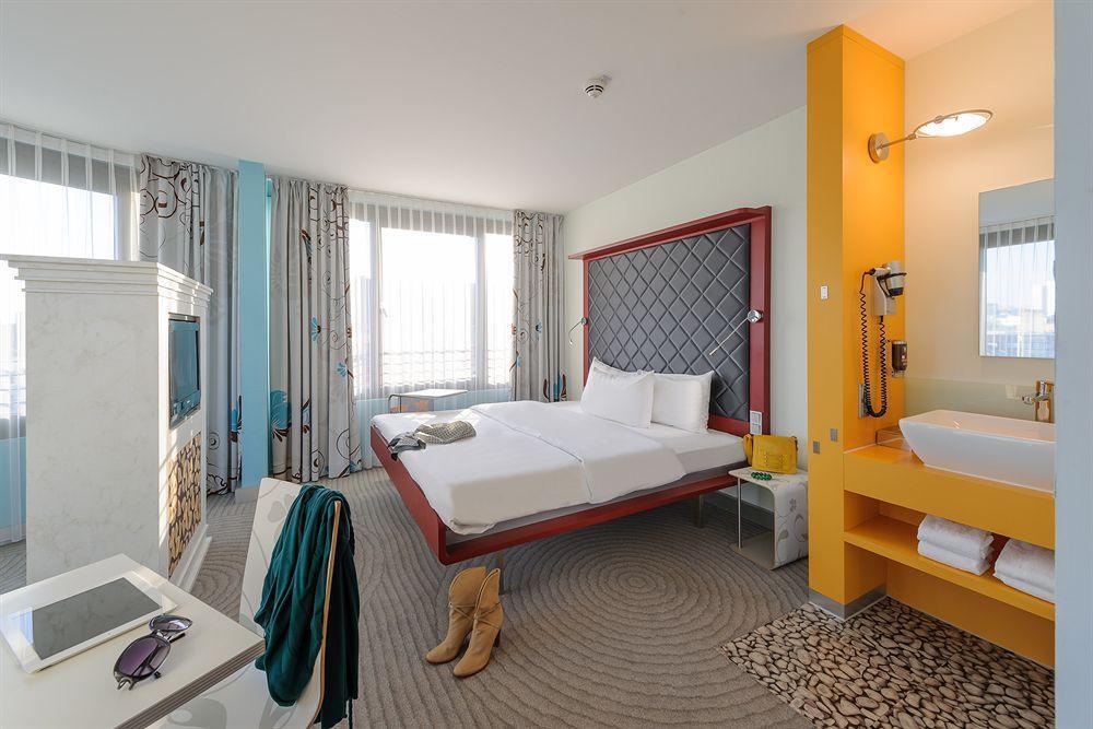 Ibis Styles Hotel Berlin Mitte Экстерьер фото